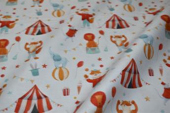 Goes To The Circus - image 2