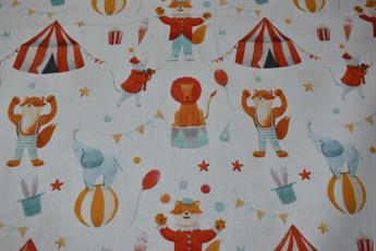 Goes To The Circus - image 4