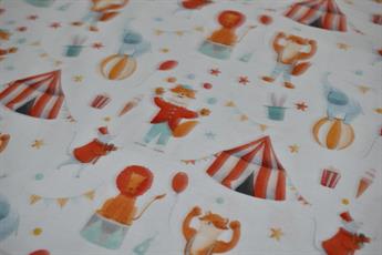 Goes To The Circus - image 6