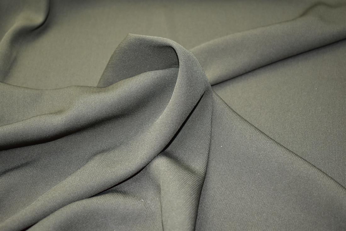 Plain Polyester  Fabric, 
Perfect for Dressmaking, Tops, Skirts, Dancewear/ Costumes.
Width: 58"/ 148cm
Colours may slightly vary due to the lighting during the photo shooting or the monitor's display.