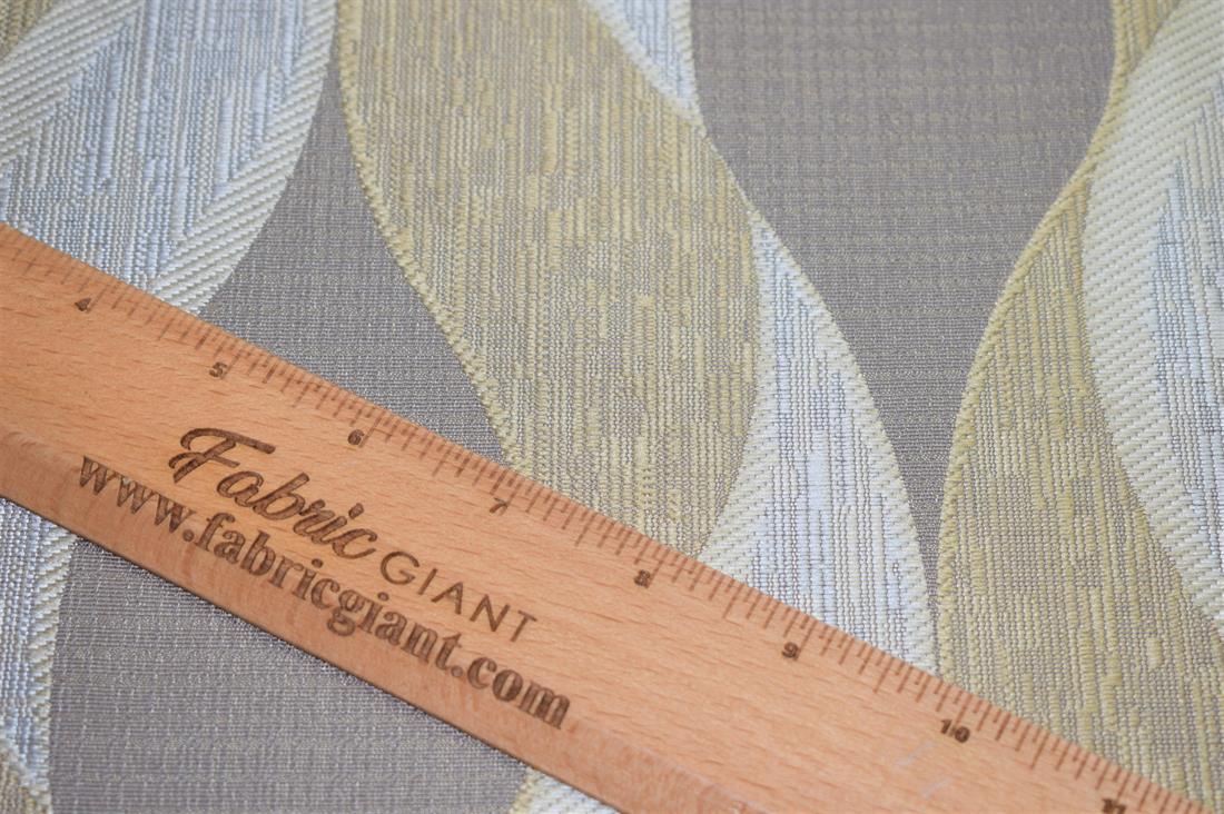 Light Grey Self-Print Curtaing Fabric, 148cm Wide, High Quality; Colours may slightly vary due to the lighting during the photo shooting or the monitor's display.