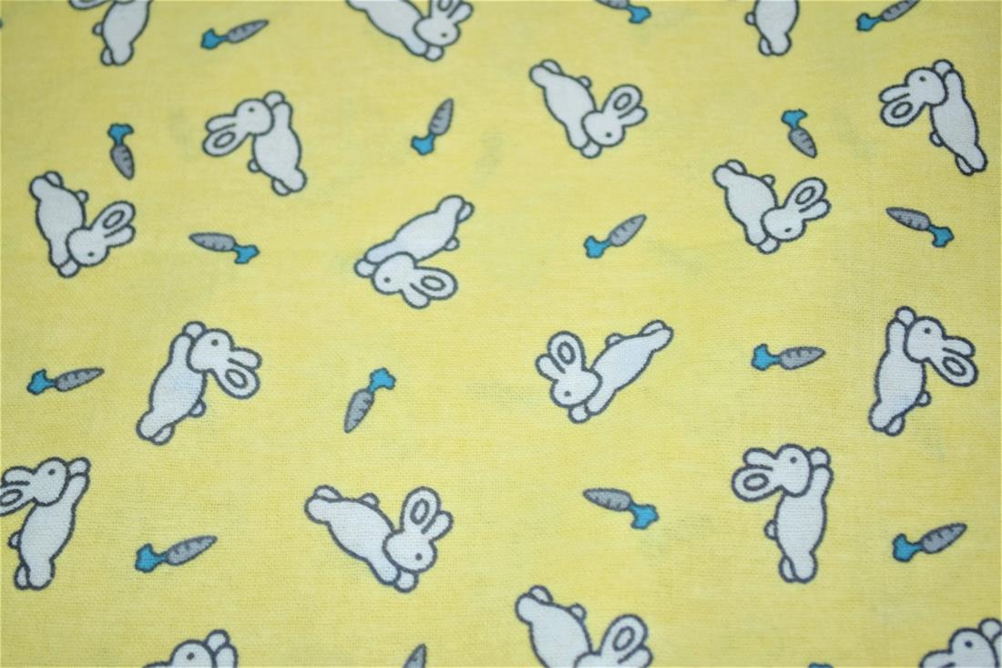 Printed Premium 100% Brushed Cotton Fabric 110 cm Wide High Quality Please note some photos may differ slightly from the actual product in terms of colour. This is mostly due to the lighting of the photo shoot or the monitor’s display.