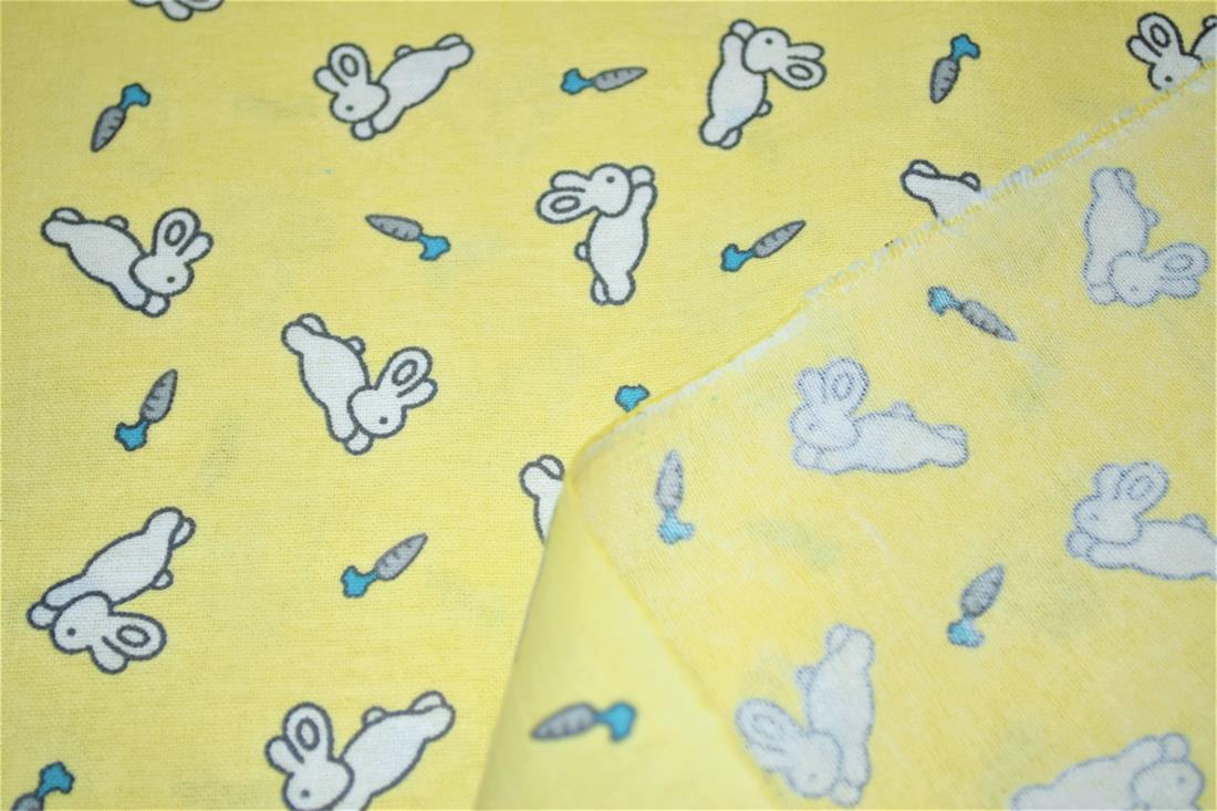 Printed Premium 100% Brushed Cotton Fabric 110 cm Wide High Quality Please note some photos may differ slightly from the actual product in terms of colour. This is mostly due to the lighting of the photo shoot or the monitor’s display.