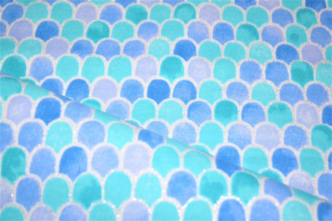 Printed Premium 100% Brushed Cotton Fabric 110 cm Wide High Quality Please note some photos may differ slightly from the actual product in terms of colour. This is mostly due to the lighting of the photo shoot or the monitor’s display.