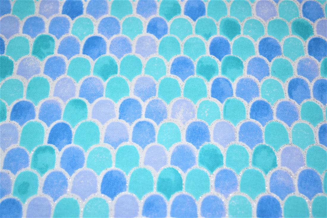 Printed Premium 100% Brushed Cotton Fabric 110 cm Wide High Quality Please note some photos may differ slightly from the actual product in terms of colour. This is mostly due to the lighting of the photo shoot or the monitor’s display.