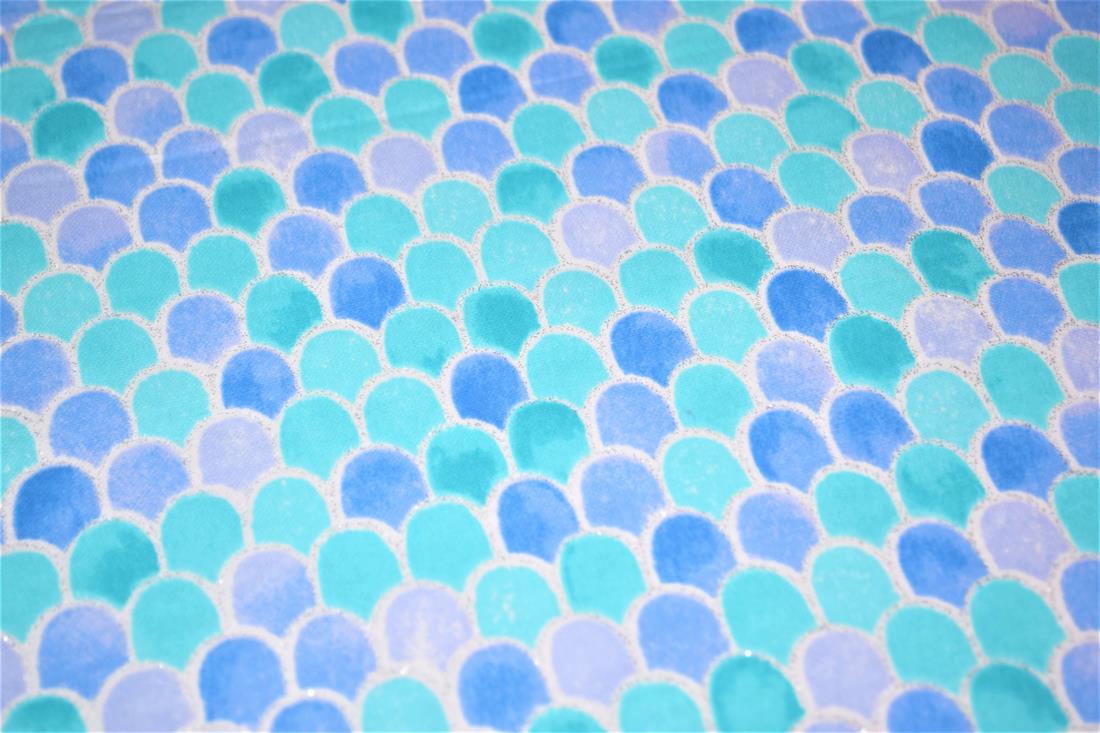 Printed Premium 100% Brushed Cotton Fabric 110 cm Wide High Quality Please note some photos may differ slightly from the actual product in terms of colour. This is mostly due to the lighting of the photo shoot or the monitor’s display.