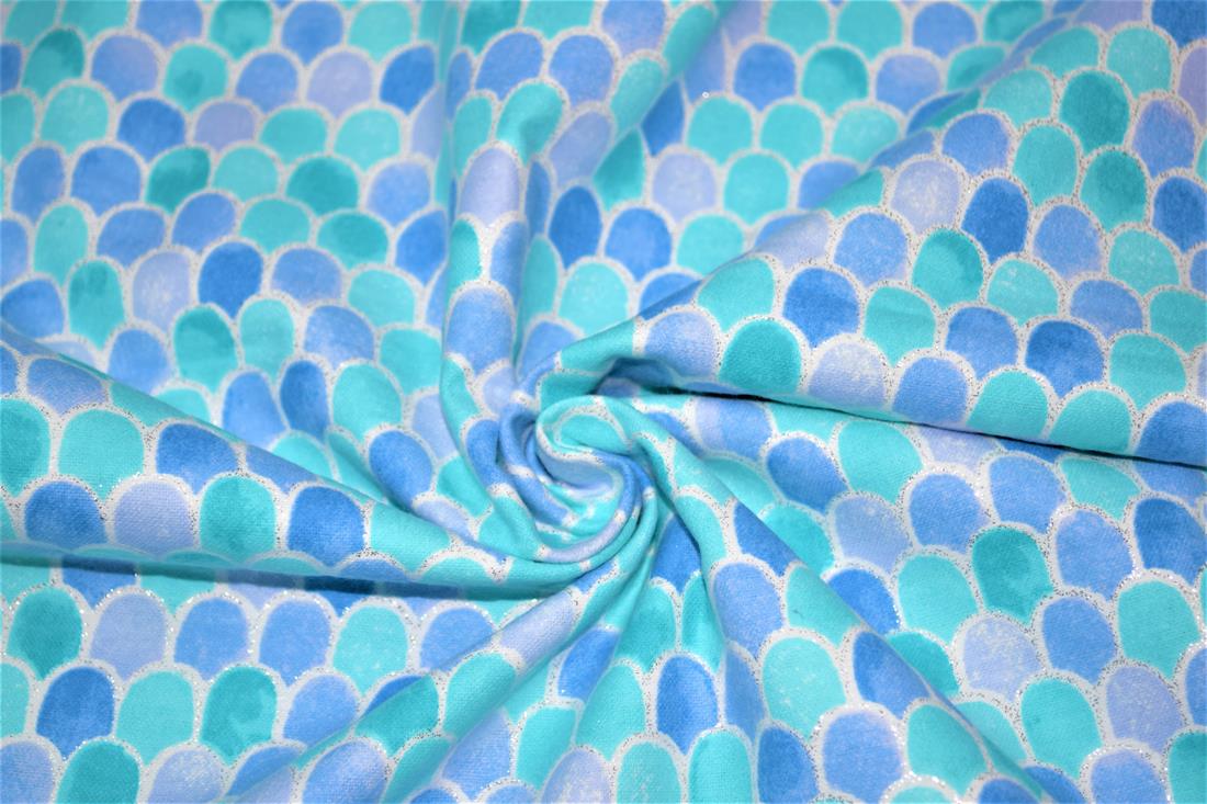 Printed Premium 100% Brushed Cotton Fabric 110 cm Wide High Quality Please note some photos may differ slightly from the actual product in terms of colour. This is mostly due to the lighting of the photo shoot or the monitor’s display.