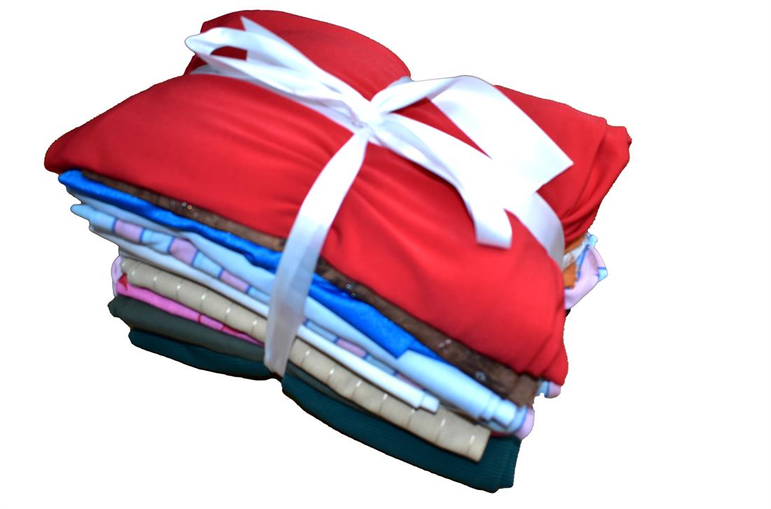 Bundle Offer with 10pcs Polyester Jersey/Cotton Bundle offer, 10 pcs mix n match pack., Roughly 1meter each piece approx or maybe less or more, of clearance fabric. There will be a variety of colours, Styles and designs, 
The worth of the fabric is very Great value for what you will pay
