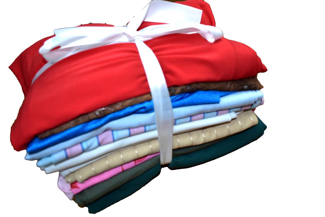 Bundle Offer with 10pcs Polyester Jersey/Cotton Bundle offer, 10 pcs mix n match pack., Roughly 1meter each piece approx or maybe less or more, of clearance fabric. There will be a variety of colours, Styles and designs, 
The worth of the fabric is very Great value for what you will pay