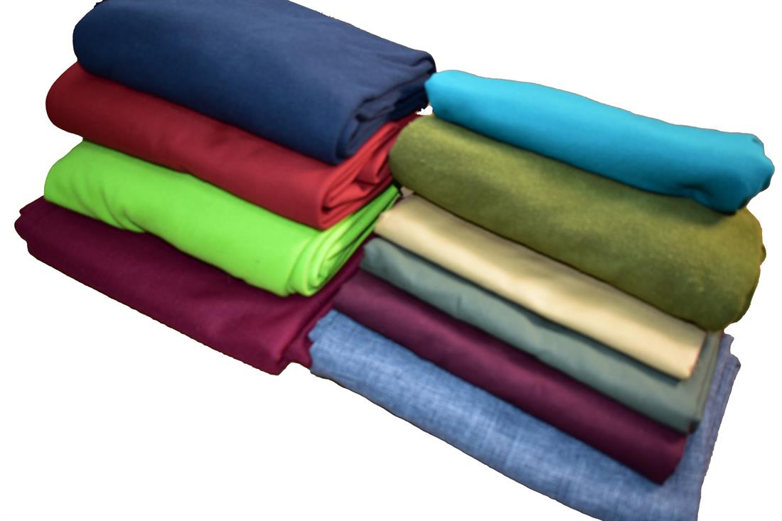 Bundle Offer with 10pcs Polyester Jersey/Cotton Bundle offer, 10 pcs mix n match pack., Roughly 1meter each piece approx or maybe less or more, of clearance fabric. There will be a variety of colours, Styles and designs, 
The worth of the fabric is very Great value for what you will pay