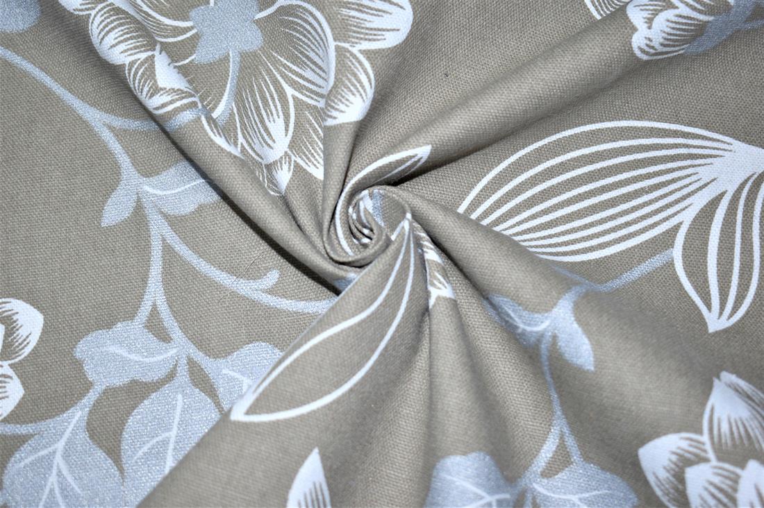 Printed Canvas Fabric, 148cm Wide, High Quliaty , Weight: 200gsm This fabric is perfect for cushions, curtains, trousers, skirts, shorts, and home furnishings. Colours may slightly vary due to the lighting during the photo shooting or the monitor's display.