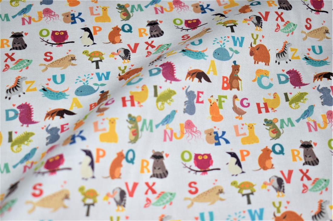 Printed 100% Cotton, animal print 135cm Wide, High Quality; Weight; 150gsm This lovely fabric is great for dressmaking, quilting, patchwork, bed sheets, pillow cases, curtains, face masks/coverings, and for craft projects. Colours may slightly vary due to the lighting during the photo shooting or the monitor's display. Wash at 30degree.