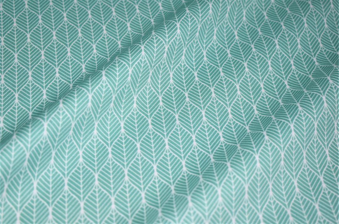Printed 100% Cotton, Starts Print, 135cm Wide, High Quality; Weight; 150gsm This lovely fabric is great for dressmaking, quilting, patchwork, bed sheets, pillow cases, curtains, face masks/coverings, and for craft projects. Colours may slightly vary due to the lighting during the photo shooting or the monitor's display. Wash at 30degree.