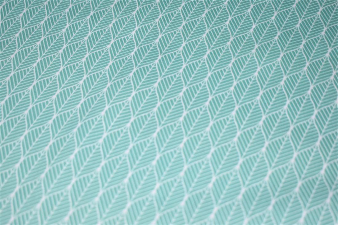 Printed 100% Cotton, Starts Print, 135cm Wide, High Quality; Weight; 150gsm This lovely fabric is great for dressmaking, quilting, patchwork, bed sheets, pillow cases, curtains, face masks/coverings, and for craft projects. Colours may slightly vary due to the lighting during the photo shooting or the monitor's display. Wash at 30degree.