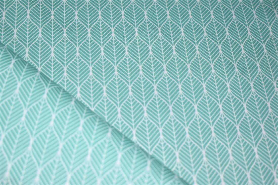 Printed 100% Cotton, Starts Print, 135cm Wide, High Quality; Weight; 150gsm This lovely fabric is great for dressmaking, quilting, patchwork, bed sheets, pillow cases, curtains, face masks/coverings, and for craft projects. Colours may slightly vary due to the lighting during the photo shooting or the monitor's display. Wash at 30degree.