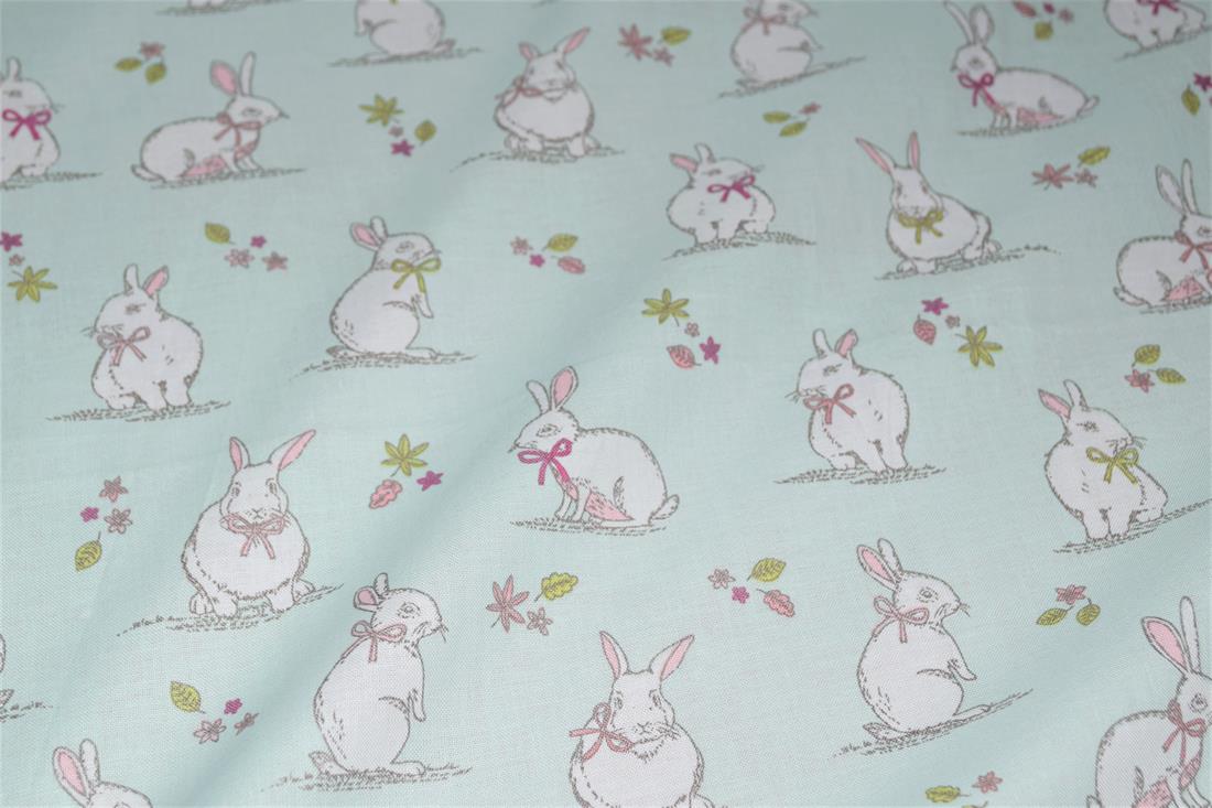 Printed 100% Cotton, Starts Print, 135cm Wide, High Quality; Weight; 150gsm This lovely fabric is great for dressmaking, quilting, patchwork, bed sheets, pillow cases, curtains, face masks/coverings, and for craft projects. Colours may slightly vary due to the lighting during the photo shooting or the monitor's display. Wash at 30degree.