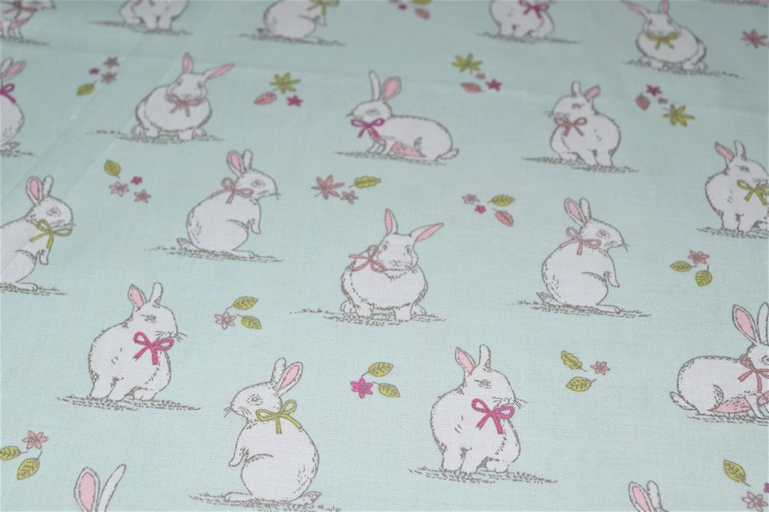 Printed 100% Cotton, Starts Print, 135cm Wide, High Quality; Weight; 150gsm This lovely fabric is great for dressmaking, quilting, patchwork, bed sheets, pillow cases, curtains, face masks/coverings, and for craft projects. Colours may slightly vary due to the lighting during the photo shooting or the monitor's display. Wash at 30degree.