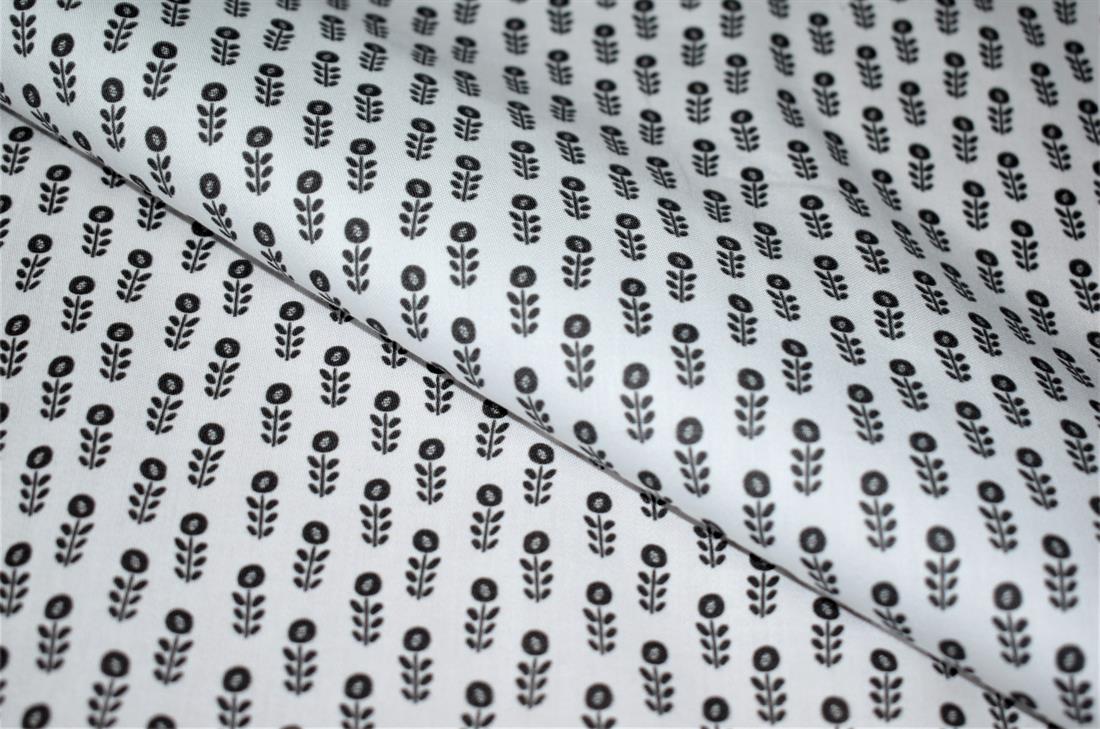 Premium Printed 100% Cotton, 135 cm Wide, High Quality; Weight; 150gsm This lovely fabric is great for dressmaking, quilting, patchwork, bed sheets, pillow cases, curtains, face masks/coverings, and for craft projects. Colours may slightly vary due to the lighting during the photo shooting or the monitor's display. Wash at 30degree.