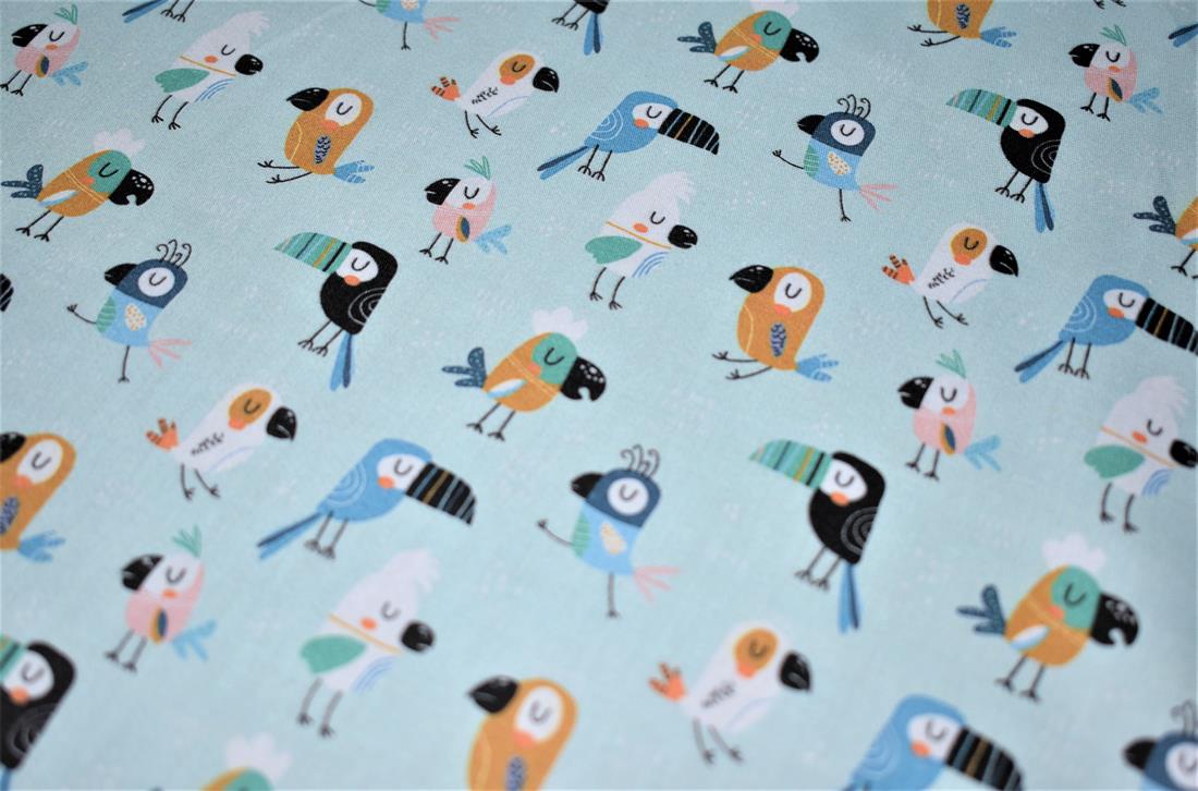 Premium Printed 100% Cotton, 135 cm Wide, High Quality; Weight; 150gsm This lovely fabric is great for dressmaking, quilting, patchwork, bed sheets, pillow cases, curtains, face masks/coverings, and for craft projects. Colours may slightly vary due to the lighting during the photo shooting or the monitor's display. Wash at 30degree.