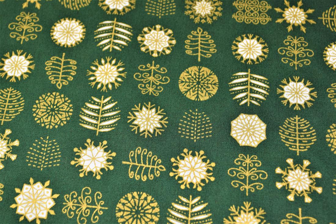 Printed Christmas Cotton Fabric, 145cm Wide, High Quality; 
This christmas season fabric is perfect for dressmaking, bed sheets, pillow cases, curtains, cushion- covers, patchwork, bunting, quilting, and for other craft projects. 
Colours may slightly vary due to the lighting during the photo shooting or the monitor's display.