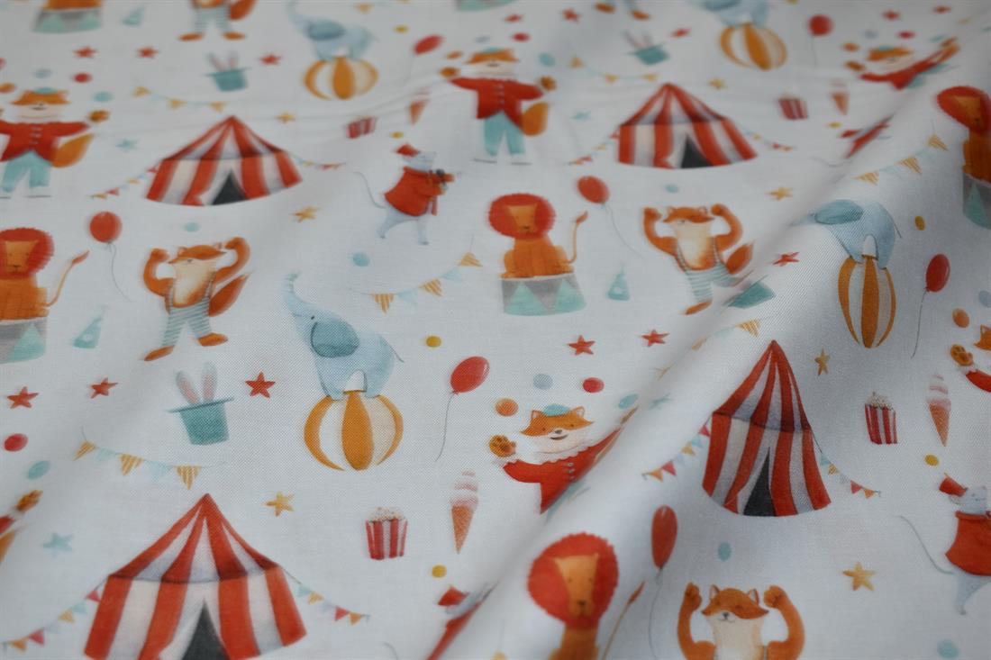 Goes To The Circus - image 2