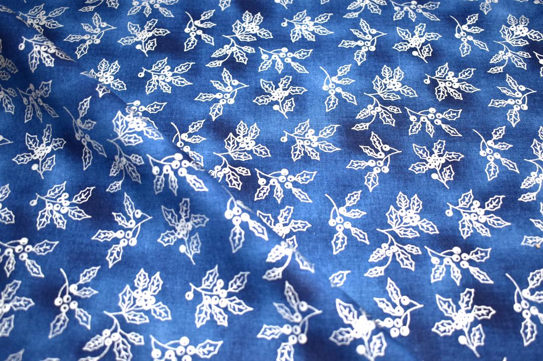 Printed Premium 100% Craft Cotton fabric High Quality 
This lovely fabric is great for dressmaking, quilting, patchwork, bed sheets, pillow cases, curtains, and for craft projects. 
Width : 44"/ 112cm
Weight130gr/m2 
Composition 100% Cotton 
Colours may slightly vary due to the lighting during the photo shooting or the monitor's display.