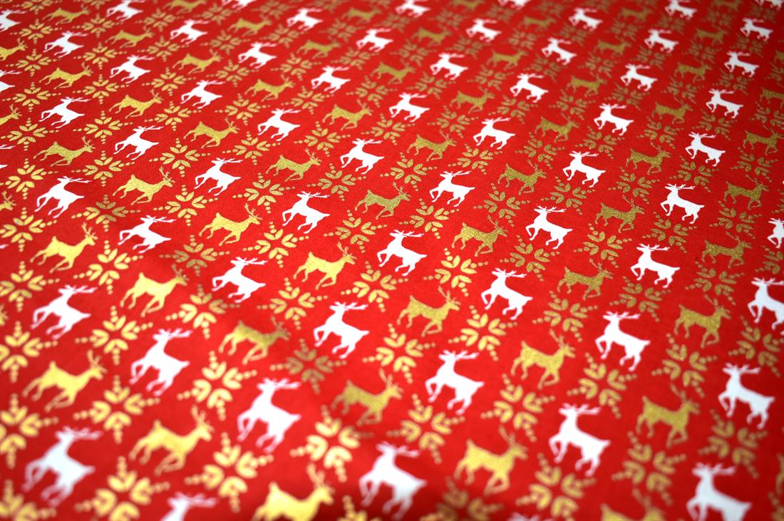 Printed Premium Christmas 100% Cotton craft fabric High Quality 
This kid's fabric is great for dressmaking, quilting, patchwork, bed sheets, pillow cases, curtains, face masks/coverings, and for craft projects. 
Colours may slightly vary due to the lighting during the photo shooting or the monitor's display
 Width: 140cm
Wight: 150g/ m2 
Composition: 100% Cotton 
Washing Instructions: 
30 Degress Celsius