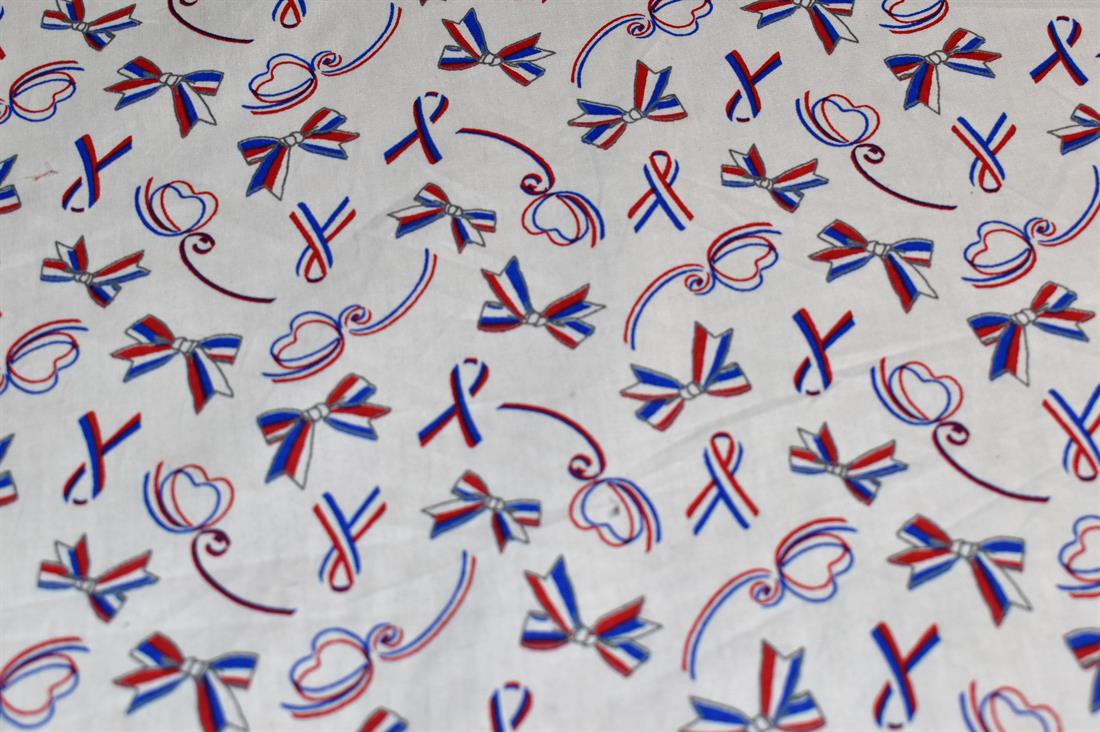 Printed Premium 100% Cotton craft fabric 
This kid's fabric is great for dressmaking, quilting, patchwork, bed sheets, pillow cases, curtains, face maskscoverings, and for craft projects. 
Width: 44" / 112 cm
Weight: 140gr/ m2
Composition: 100% Cotton
Colours may slightly vary due to the lighting during the photoshooting or the monitor's display
