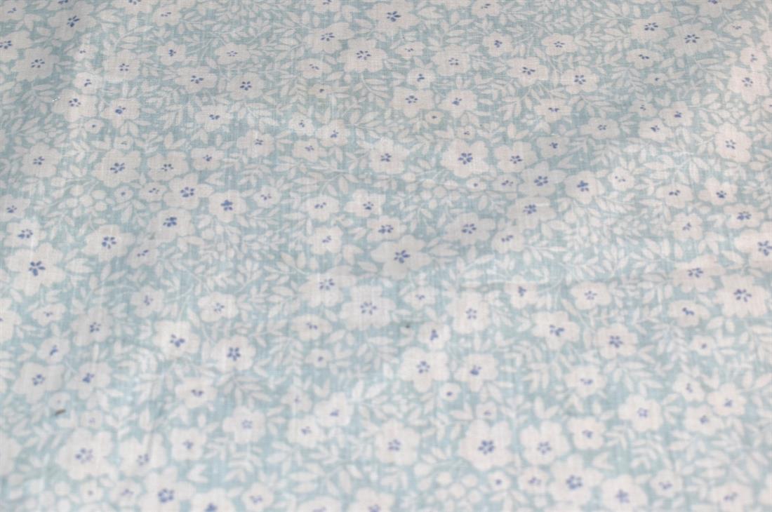 Printed Premium 100% Cotton craft fabric 
This kid's fabric is great for dressmaking, quilting, patchwork, bed sheets, pillow cases, curtains, face maskscoverings, and for craft projects. 
Width: 44" / 112 cm
Weight: 140gr/ m2
Composition: 100% Cotton
Colours may slightly vary due to the lighting during the photoshooting or the monitor's display