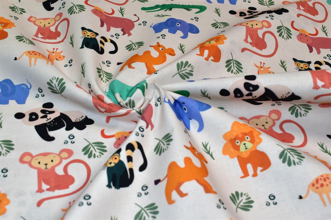 Premiume Printed Crafty Cottons 100% Cotton Fabric
This wonderful fabric is great for sewing kid's clothing, patchwork,quilting, bunting, bed sheets, pillow cases, cushion-covers,and for craft projects.
Width: 44"/ 112cmWeight: 135gr/m2Composition: 100% CottonWashing: 30 degrees celsius
Colours may slightly vary due to the lighting during the photo shooting or the monitor's display.