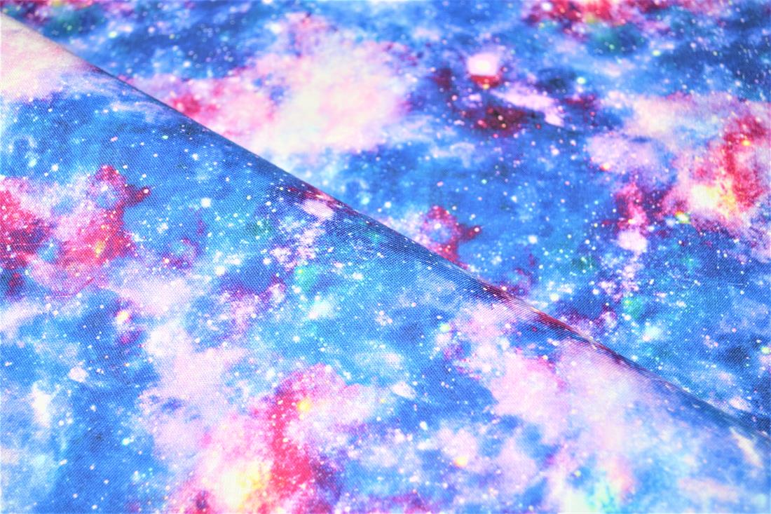 Digital Printed 100% Cotton, Space Print, 135cm Wide, High Quality; Weight; 150gsm This lovely fabric is great for dressmaking, quilting, patchwork, bed sheets, pillow cases, curtains, face masks/coverings, and for craft projects. Colours may slightly vary due to the lighting during the photo shooting or the monitor's display. Wash at 30degree.