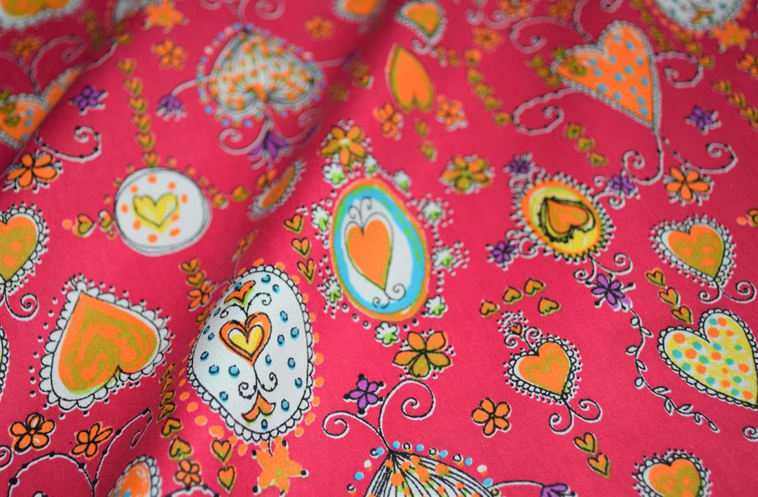 Printed 100% Cotton Fabric, High Quality112cm Wide, High Quality; This lovely fabric is great for dressmaking, quilting, patchwork, bed sheets, pillow cases, curtains, face masks/coverings, and for craft projects. Colours may slightly vary due to the lighting during the photo shooting or the monitor's display. Wash at 30degree.