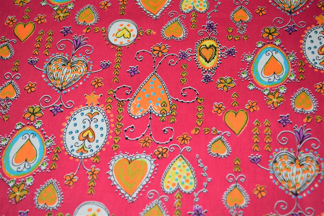 Printed 100% Cotton Fabric, High Quality112cm Wide, High Quality; This lovely fabric is great for dressmaking, quilting, patchwork, bed sheets, pillow cases, curtains, face masks/coverings, and for craft projects. Colours may slightly vary due to the lighting during the photo shooting or the monitor's display. Wash at 30degree.