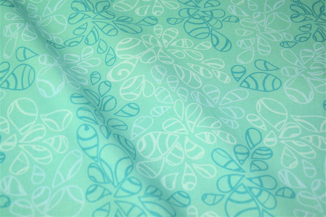 Premium Printed Craft 100% Cotton Fabric, 112cm Wide, High Quality This digital print fabric is ideal for dressmaking, quilting, patchwork, bunting, cushion-covers, and for other craft projects. Colours may slightly vary due to the lighting during the photo shooting or the monitor's display.