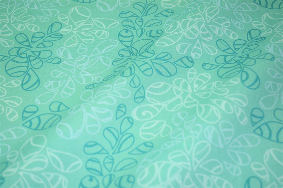 Premium Printed Craft 100% Cotton Fabric, 112cm Wide, High Quality This digital print fabric is ideal for dressmaking, quilting, patchwork, bunting, cushion-covers, and for other craft projects. Colours may slightly vary due to the lighting during the photo shooting or the monitor's display.