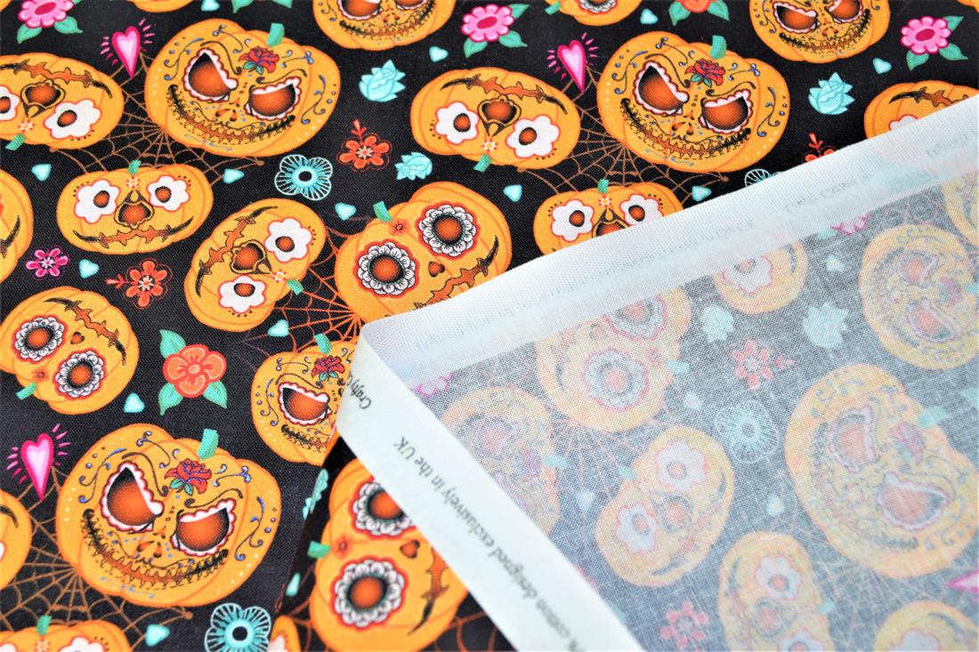 Premium Printed Craft 100% Cotton Pumkin Print Cotton Fabric, 148cm Wide, High QualityThis digital print fabric is ideal for dressmaking, quilting, patchwork, bunting, cushion-covers, and for other craft projects. Colours may slightly vary due to the lighting during the photo shooting or the monitor's display