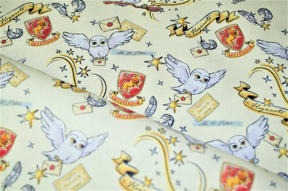 Premium Printed Craft 100% Cotton Harry Potter Print Print Cotton Fabric, 148cm Wide, High QualityThis digital print fabric is ideal for dressmaking, quilting, patchwork, bunting, cushion-covers, and for other craft projects. Colours may slightly vary due to the lighting during the photo shooting or the monitor's display