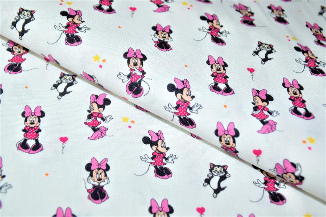 Premium Printed Craft 100% Cotton Disney Mickey Mouse Print Cotton Fabric, 148cm Wide, High QualityThis digital print fabric is ideal for dressmaking, quilting, patchwork, bunting, cushion-covers, and for other craft projects. Colours may slightly vary due to the lighting during the photo shooting or the monitor's display