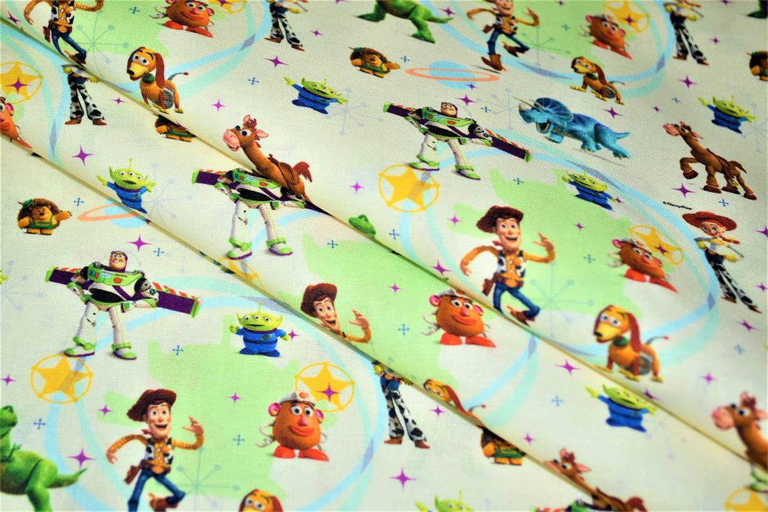 Digital Printed 100% Cotton, Toy Story Print, 135cm Wide, High Quality; Weight; 150gsm This lovely fabric is great for dressmaking, quilting, patchwork, bed sheets, pillow cases, curtains, face masks/coverings, and for craft projects. Colours may slightly vary due to the lighting during the photo shooting or the monitor's display. Wash at 30degree.