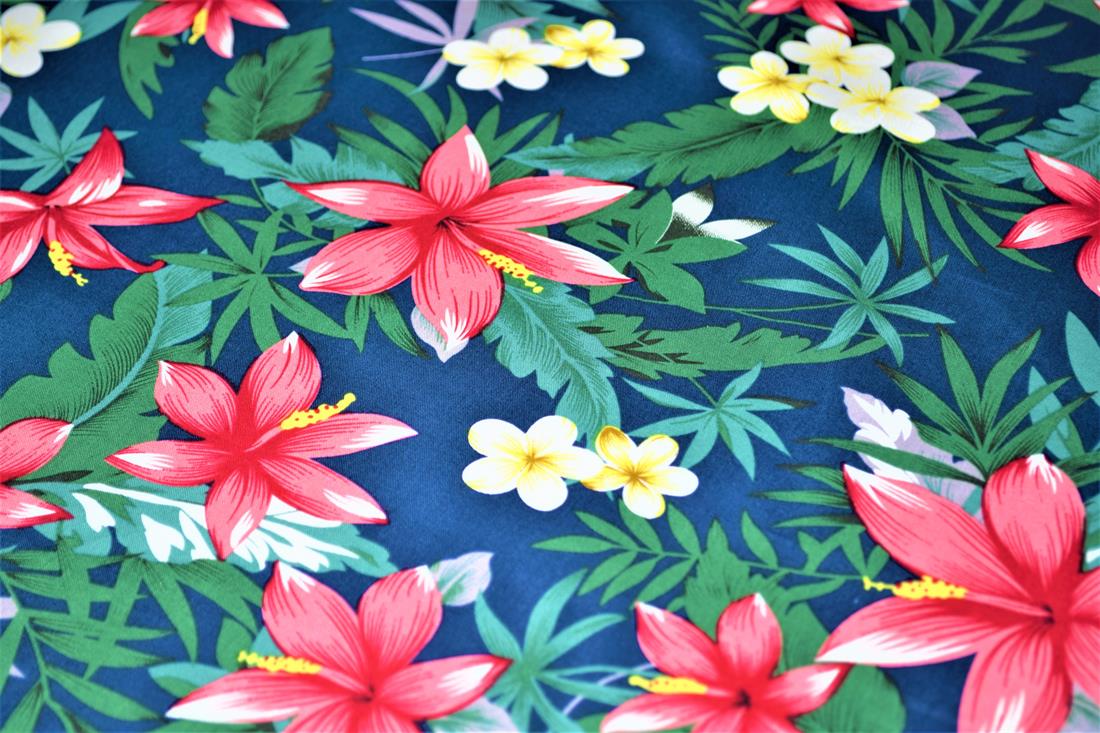 Printed Premium 100% Cotton Leaves Print, 148cm Wide, High Quality; This lovely fabric is great for dressmaking, quilting, patchwork, bed sheets, pillow cases, curtains, face masks/coverings, and for craft projects. Colours may slightly vary due to the lighting during the photo shooting or the monitor's display. Wash at 30degree.