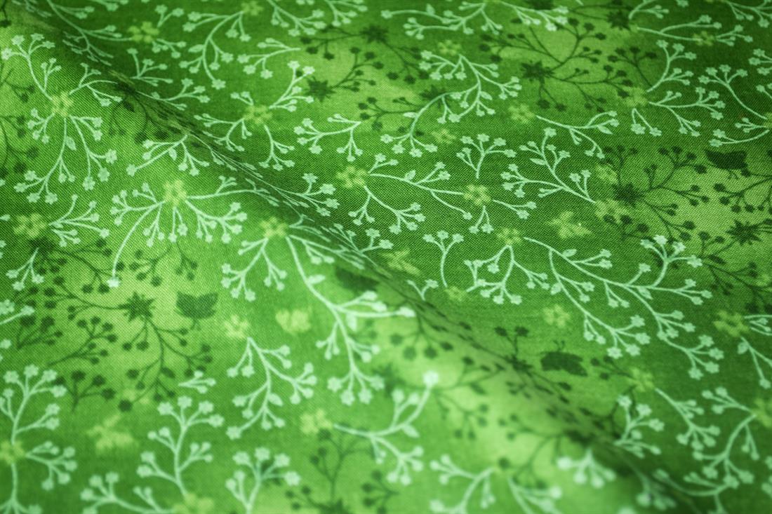 Premium 100% Cotton Quilting Craft Fabric,Flutter / Floral Print, 112cm Wide High Quality