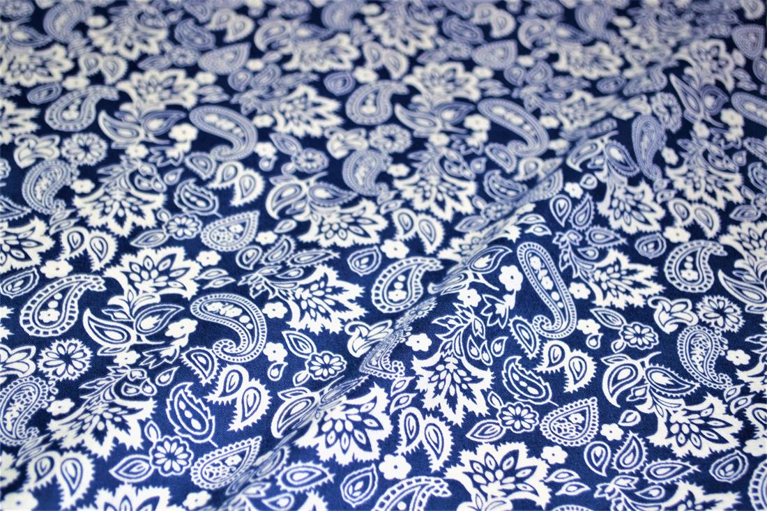 Printed Premium 100% Cotton 148cm Wide, High Quality; This lovely fabric is great for dressmaking, quilting, patchwork, bed sheets, pillow cases, curtains, face masks/coverings, and for craft projects. Colours may slightly vary due to the lighting during the photo shooting or the monitor's display. Wash at 30degree.