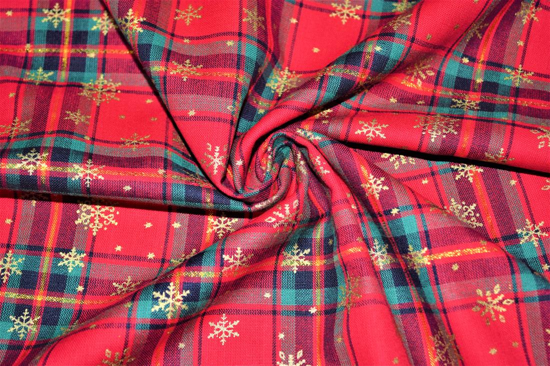 Printed Premium Christmas 100% Cotton Tartan Print 137cm Wide, High Quality; This lovely fabric is great for dressmaking, quilting, patchwork, bed sheets, pillow cases, curtains, face masks/coverings, and for craft projects. Width 137cm Weight 150gr/m2 Composition 100% Cotton Washing - 30 degrees celsius Colours may slightly vary due to the lighting during the photo shooting or the monitor's display