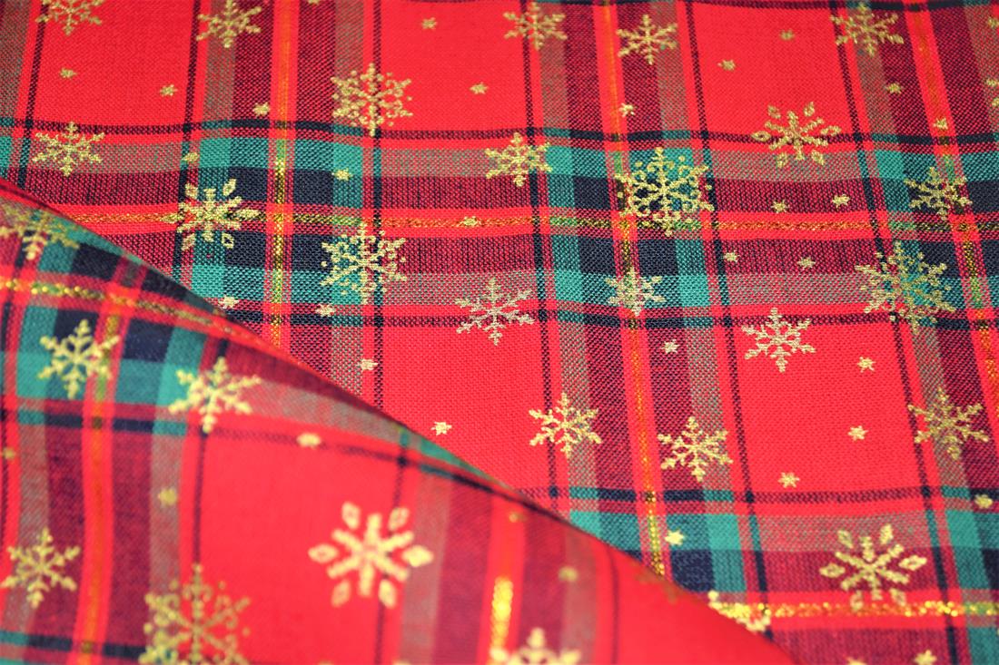 Printed Premium Christmas 100% Cotton Tartan Print 137cm Wide, High Quality; This lovely fabric is great for dressmaking, quilting, patchwork, bed sheets, pillow cases, curtains, face masks/coverings, and for craft projects. Width 137cm Weight 150gr/m2 Composition 100% Cotton Washing - 30 degrees celsius Colours may slightly vary due to the lighting during the photo shooting or the monitor's display