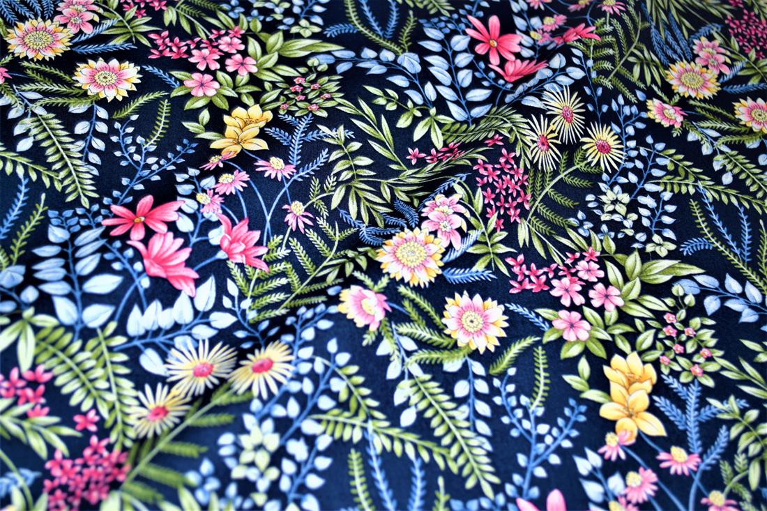 Premium Printed Craft 100% Cotton Fabric, High Quality fabric 112cm Wide, High QualityThis digital print fabric is ideal for dressmaking, quilting, patchwork, bunting, cushion-covers, and for other craft projects. Colours may slightly vary due to the lighting during the photo shooting or the monitor's display