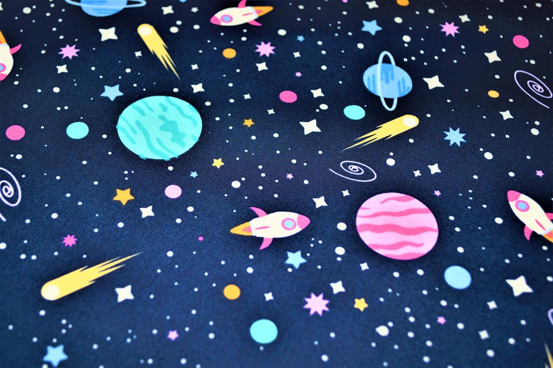 Premium Printed Craft 100% Cotton Fabric,Space Print Desing High Quality fabric 112cm Wide, High QualityThis digital print fabric is ideal for dressmaking, quilting, patchwork, bunting, cushion-covers, and for other craft projects. Colours may slightly vary due to the lighting during the photo shooting or the monitor's display