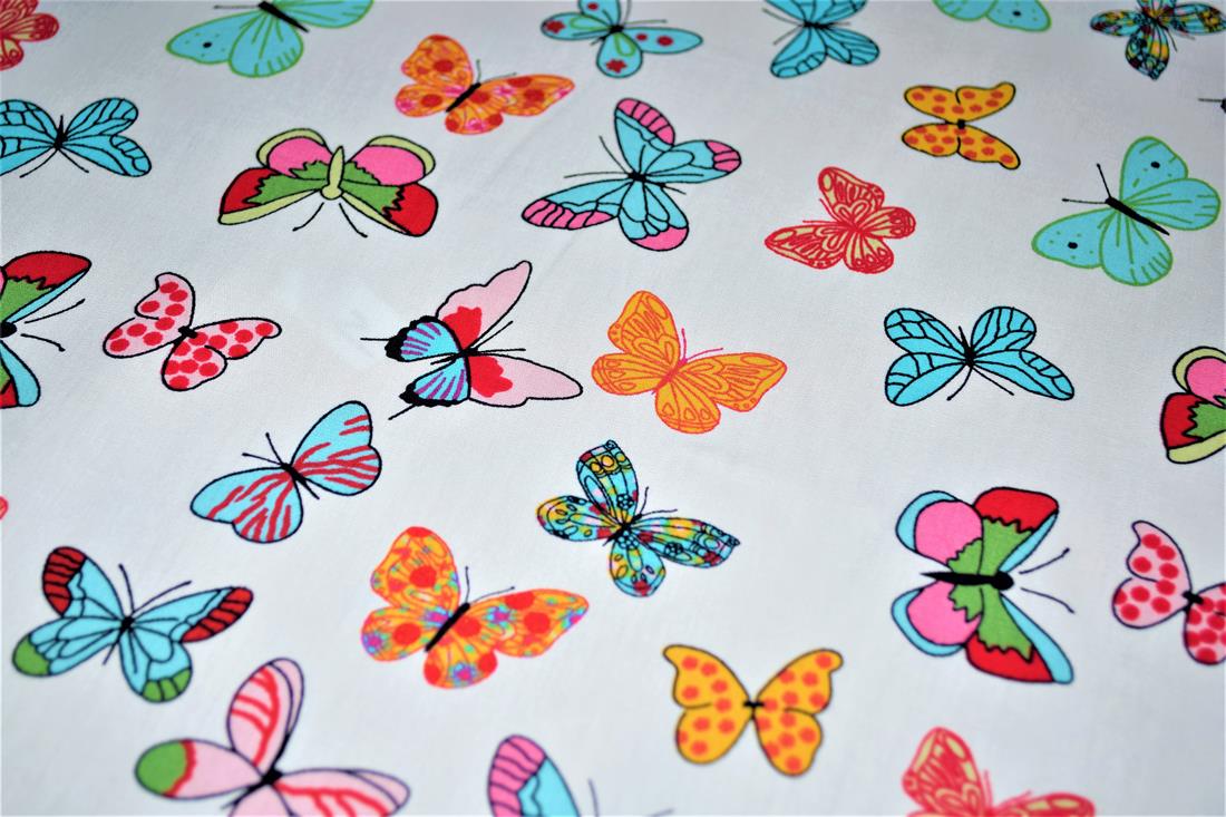 Premium Printed Craft 100% Cotton Fabric, Butterflys Print Desing, High Quality fabric 112cm Wide, High QualityThis digital print fabric is ideal for dressmaking, quilting, patchwork, bunting, cushion-covers, and for other craft projects. Colours may slightly vary due to the lighting during the photo shooting or the monitor's display