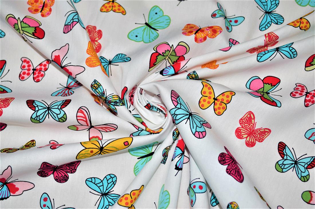 Premium Printed Craft 100% Cotton Fabric, Butterflys Print Desing, High Quality fabric 112cm Wide, High QualityThis digital print fabric is ideal for dressmaking, quilting, patchwork, bunting, cushion-covers, and for other craft projects. Colours may slightly vary due to the lighting during the photo shooting or the monitor's display