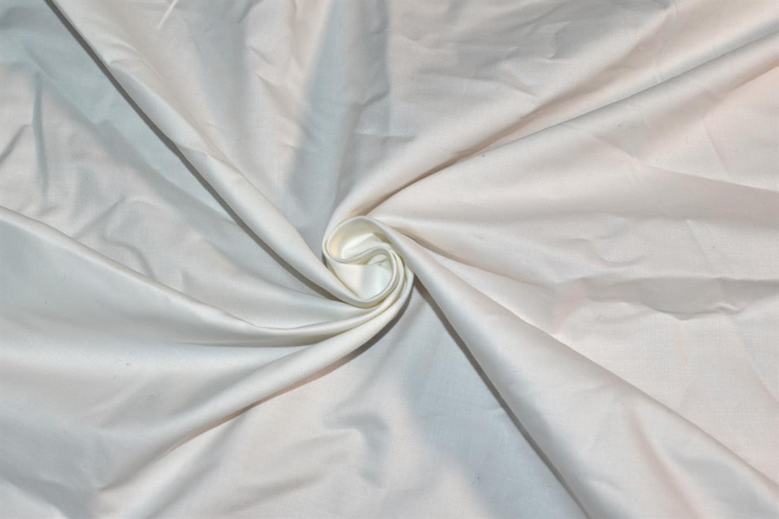 Plain Polyester Fabric, High Quality 
Perfect for Dressmaking, Tops, Skirts, Dancewear/ Costumes.
Colours may slightly vary due to the lighting during the photo shooting or the monitor's display. 
Width: 58"/ 148cm