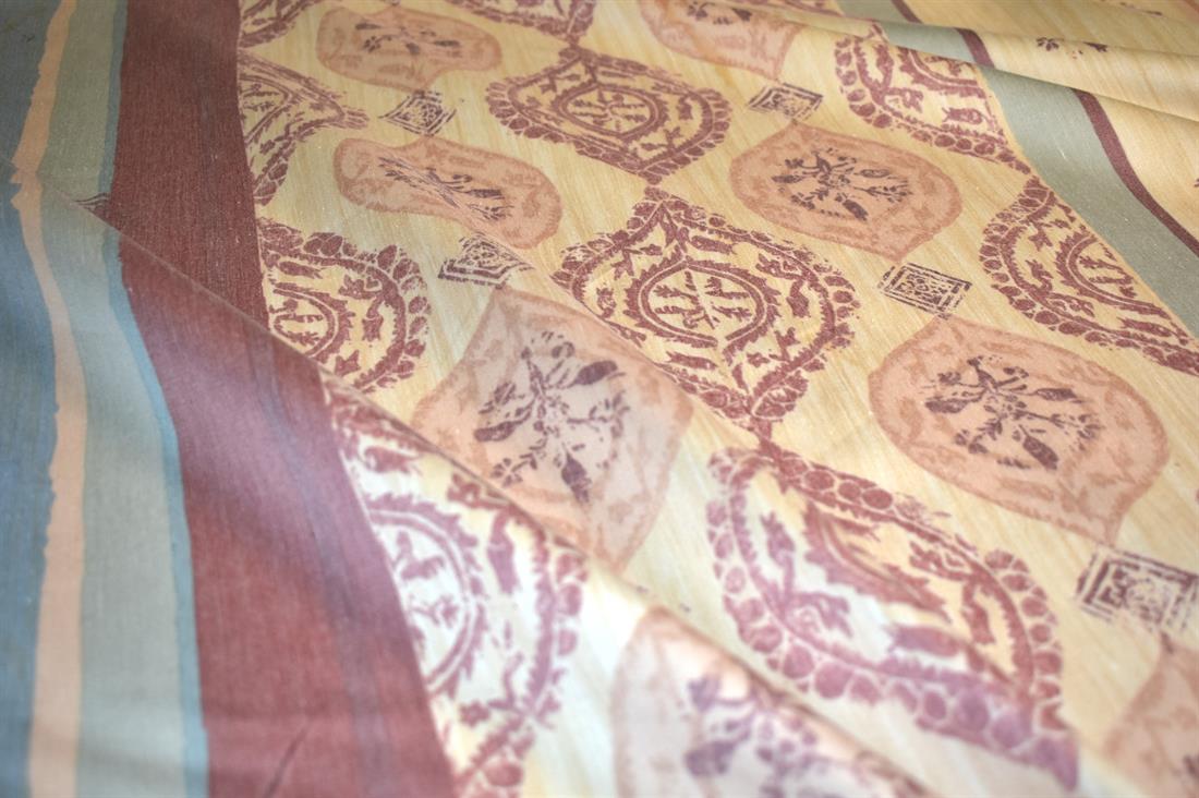 Plain Polyester  Fabric, High Quality 
Looks like more you can use this fabric for Furnishing Upholstery
Colours may slightly vary due to the lighting during the photo shooting or the monitor's display. 
Width: 58"/ 148cm